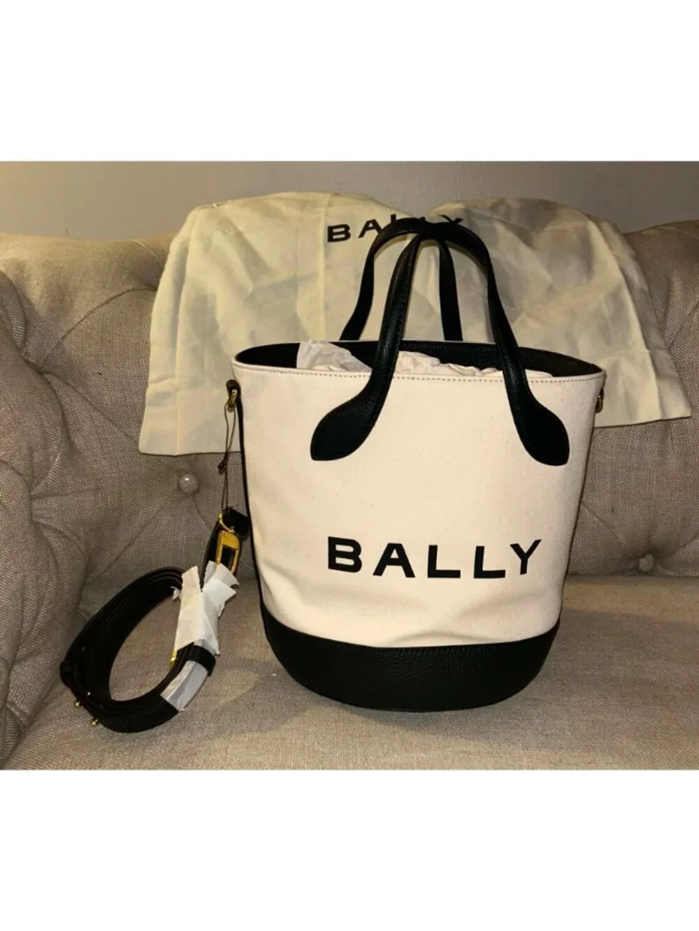 NWT $755 Bally Bar 8 Hours Logo Print Canvas & Leather Bucket Bag White Size OS